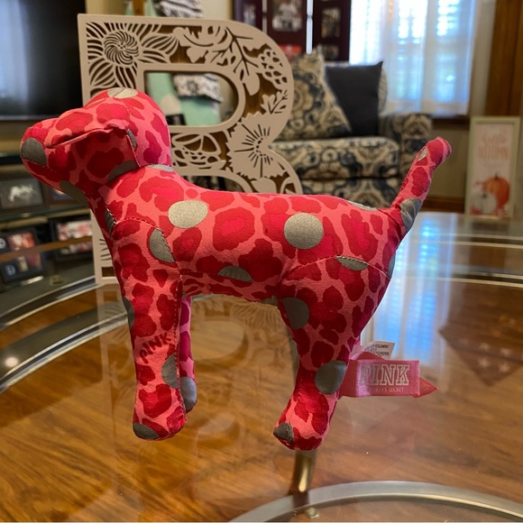 VS Pink mini dog - Picture 2 of 13